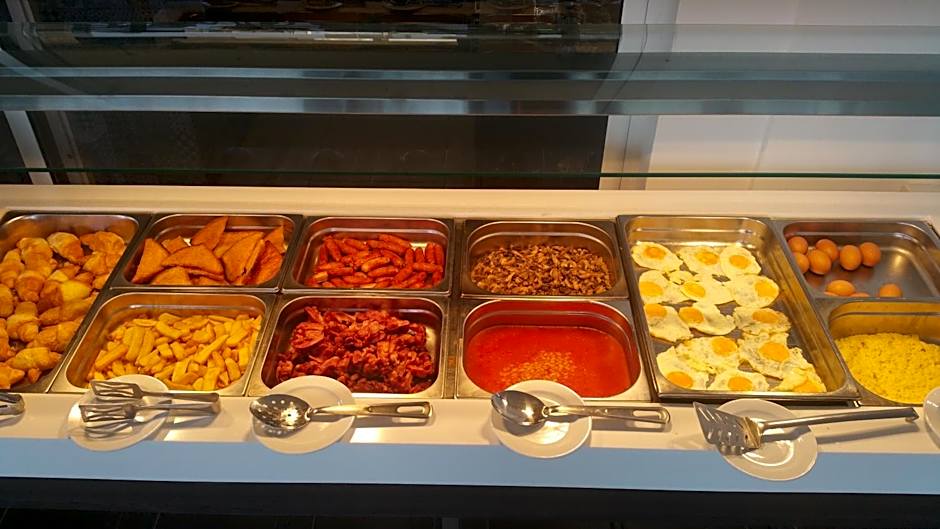 Daphne Hotel Apartments