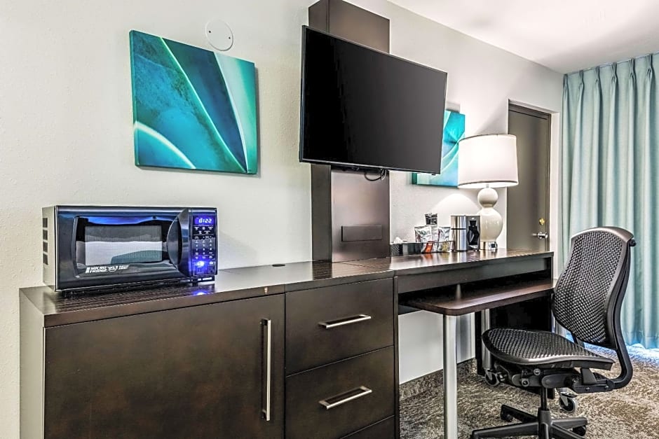 Oasis Hotel & Conv. Center, Ascend Hotel Collection