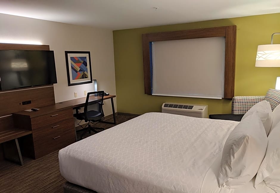 Holiday Inn Express Hotel & Suites Claypool Hill -Richlands Area