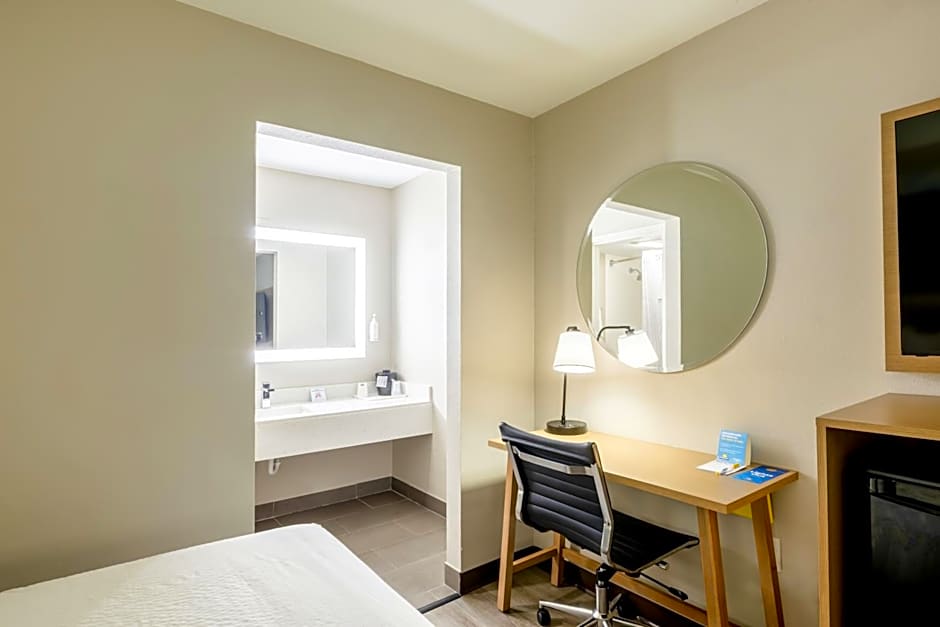 Days Inn & Suites by Wyndham Bossier City - Casino Area