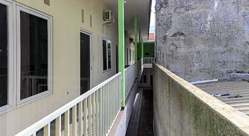 KoolKost Syariah near Alun Alun Sidoarjo