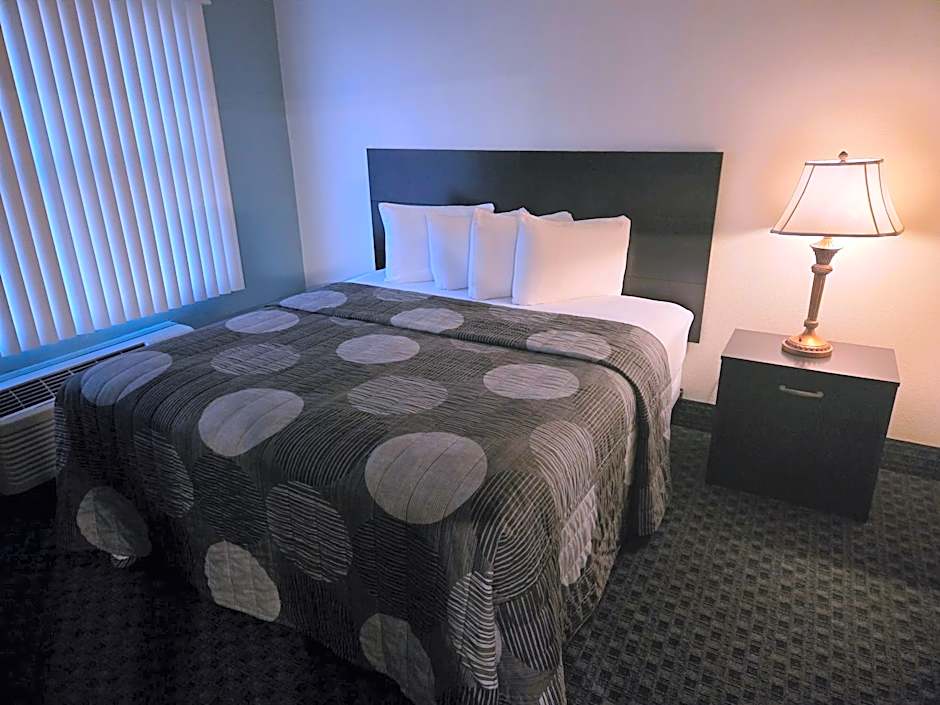 Allure Suites of Fort Myers