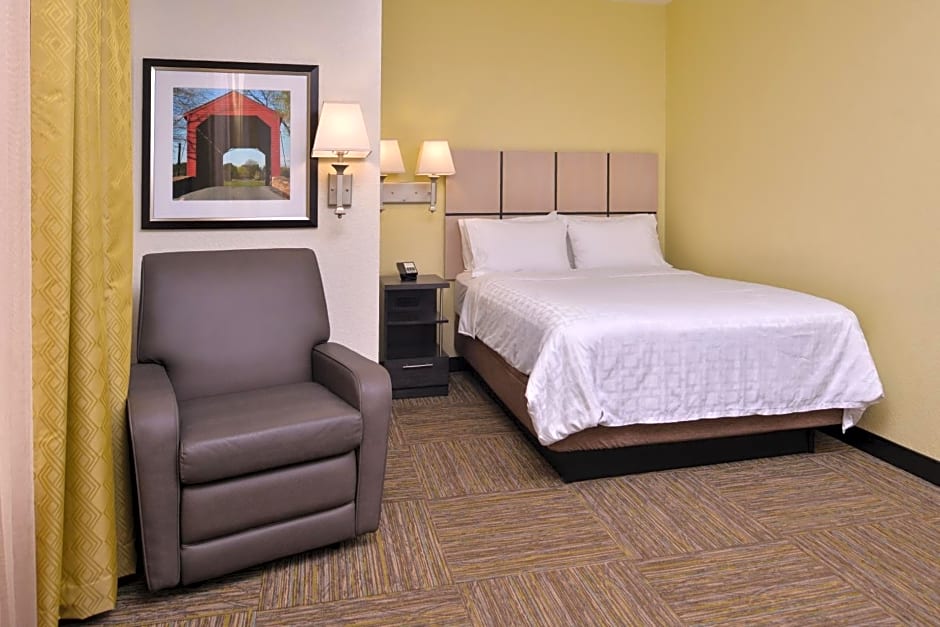 Candlewood Suites Terre Haute