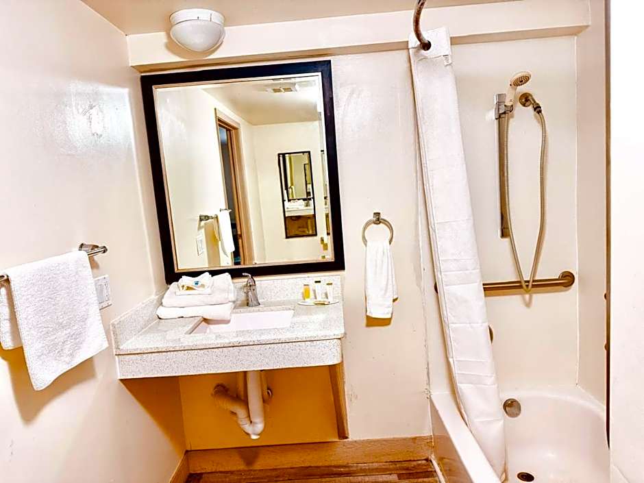 University Inn of Carbondale by Hotel O