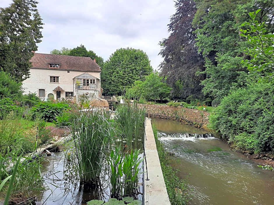 CHARME AU FIL DE L'EAU