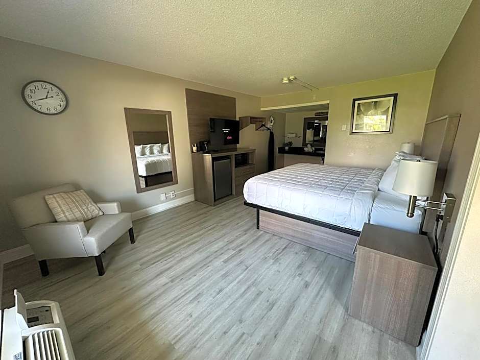 Whalers Inn and Suites