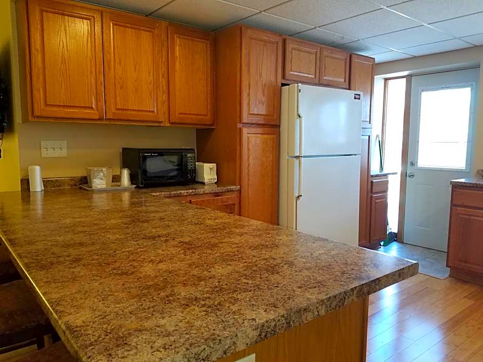 Amber's Inn and Suites