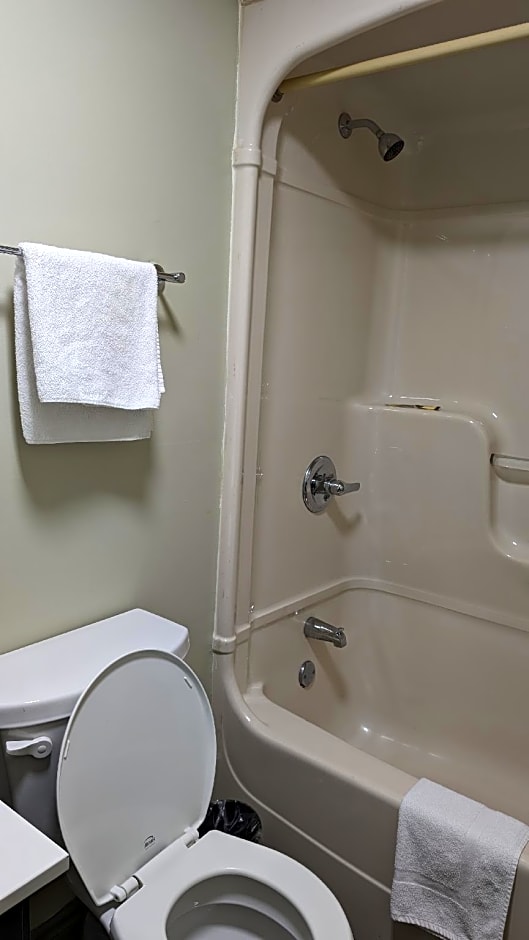 Knights Inn Bracebridge