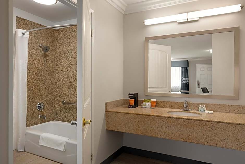 Quality Inn Lake Elsinore