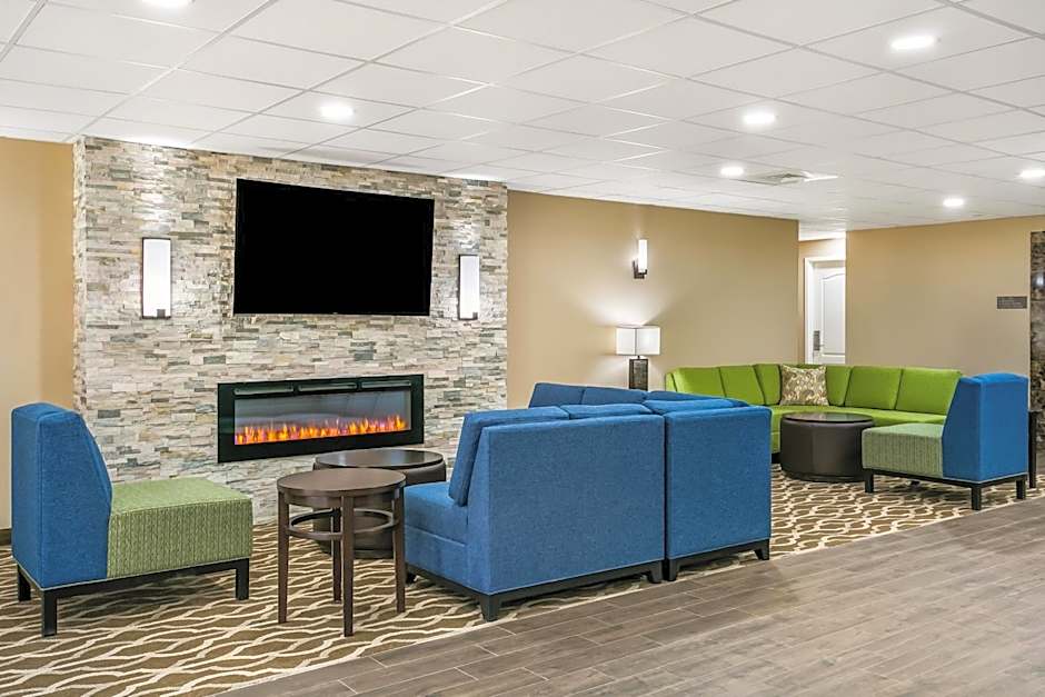 Aspire Hotel and Suites