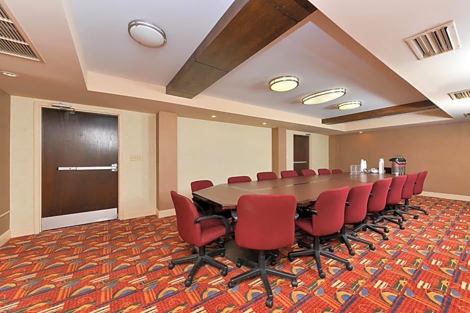 Quality Suites