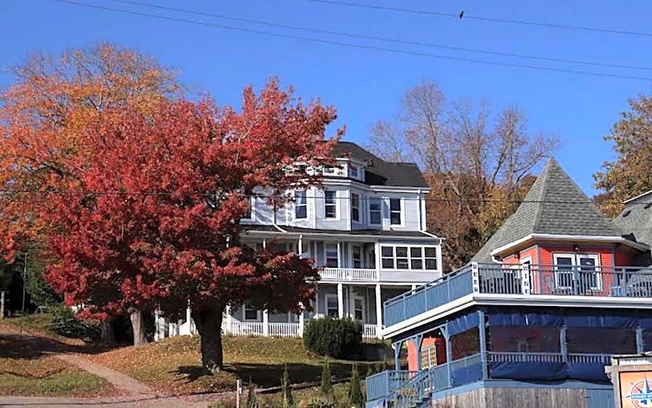 Hillside Landing B&B