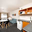 Belconnen Way Hotel & Serviced Apartments