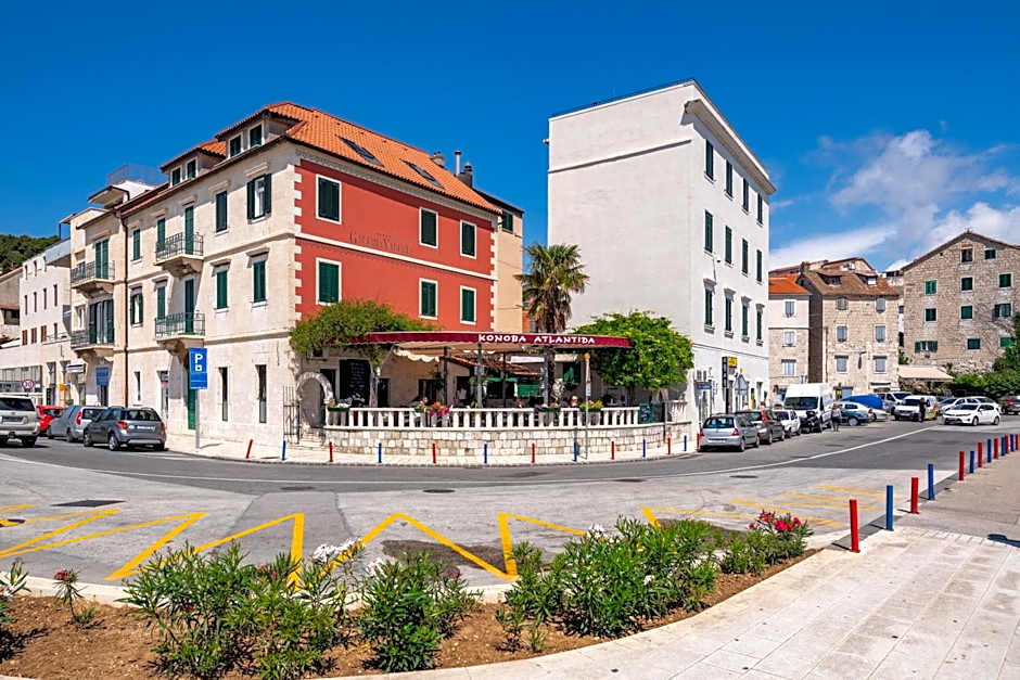 Galeria Valeria Seaside Downtown - MAG Quaint & Elegant Boutique Hotels