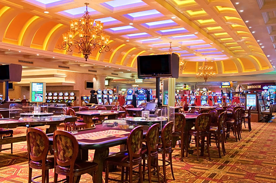 Suncoast Hotel & Casino