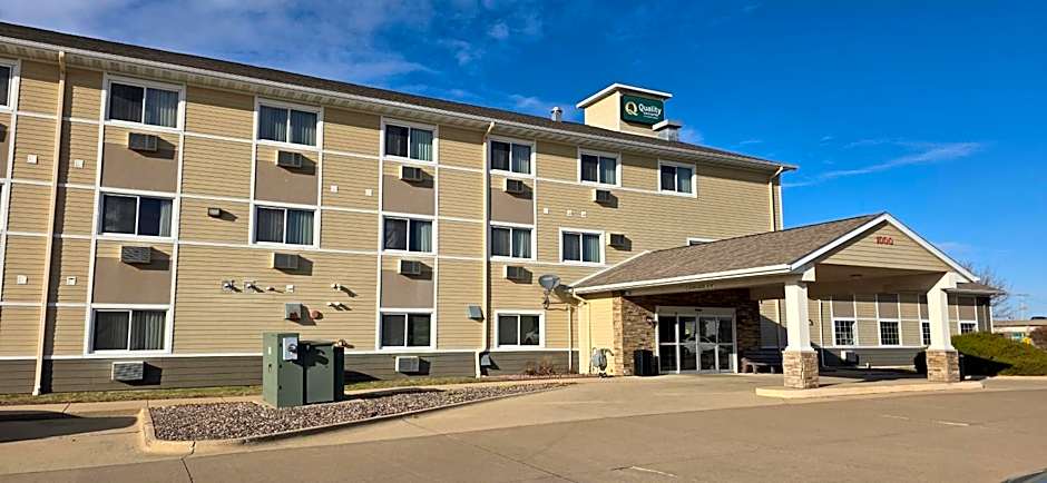 Quality Inn & Suites Eldridge Davenport North