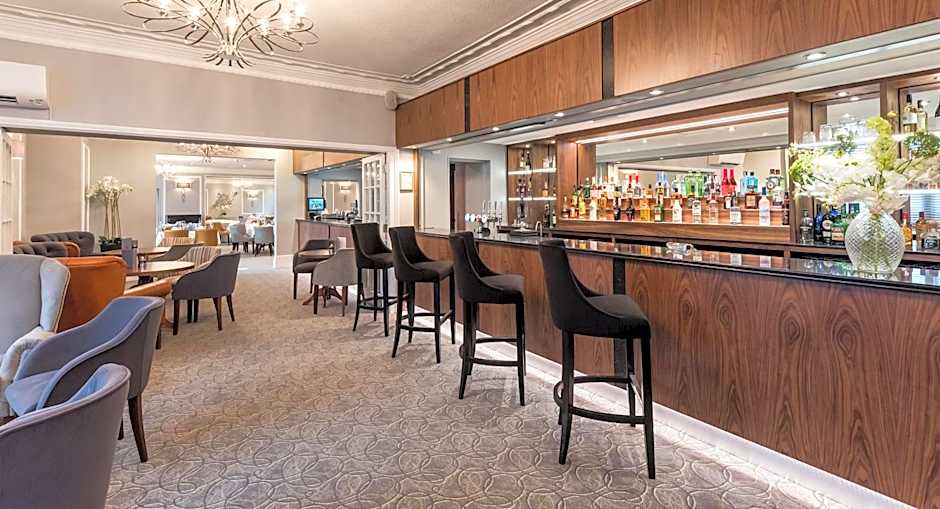 The Royal & Fortescue Hotel