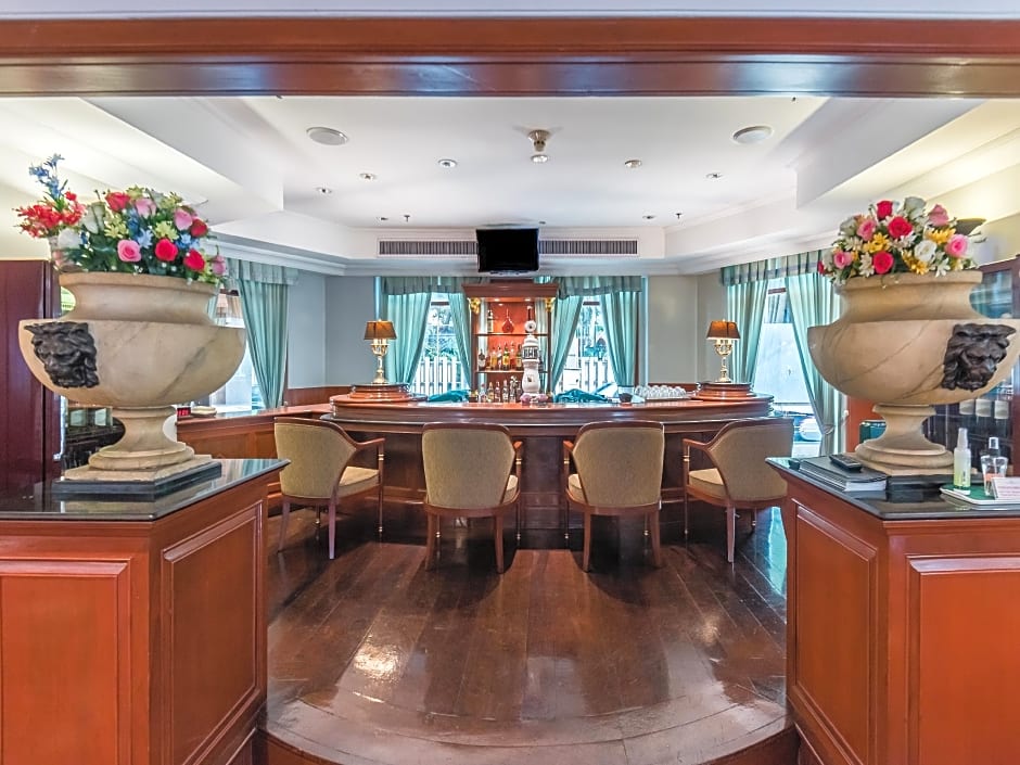 Evergreen Laurel Hotel