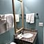 Surf City Inn & Suites