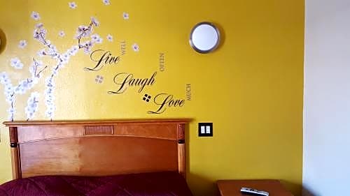 Deluxe Motel, Los Angeles Area