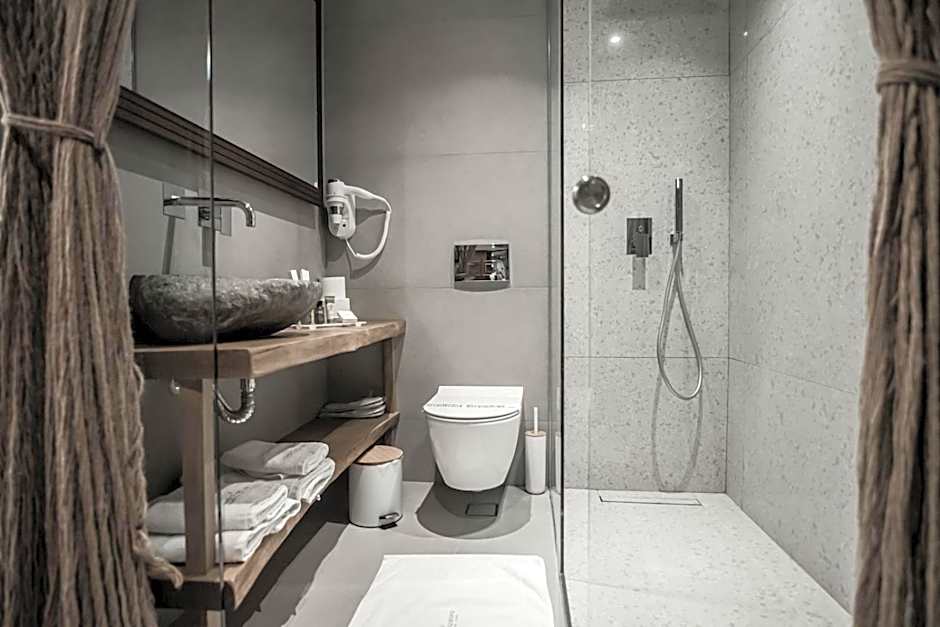 King's & Queen's Afitos - Suites With Private Pool