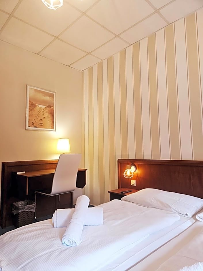 IKURA Hotel Self-check-in