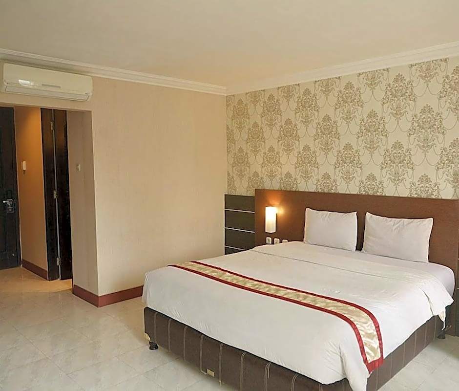 Hotel 88 Diponegoro-Jember by WH