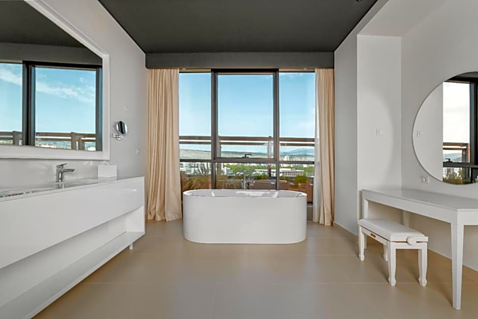 Crowne Plaza Podgorica By IHG