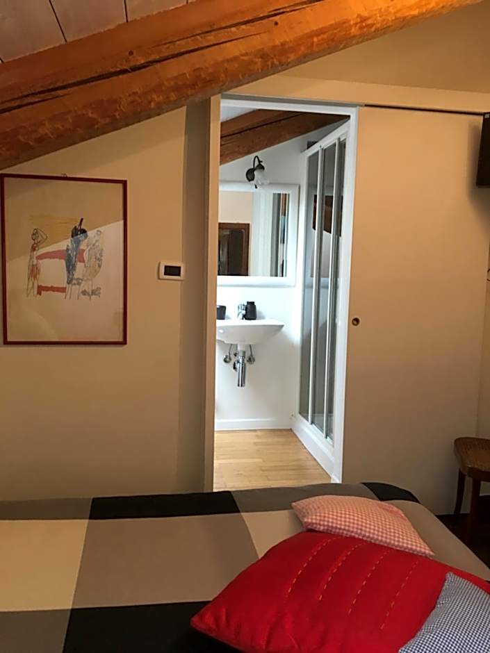 Aprile – Turin, NY
