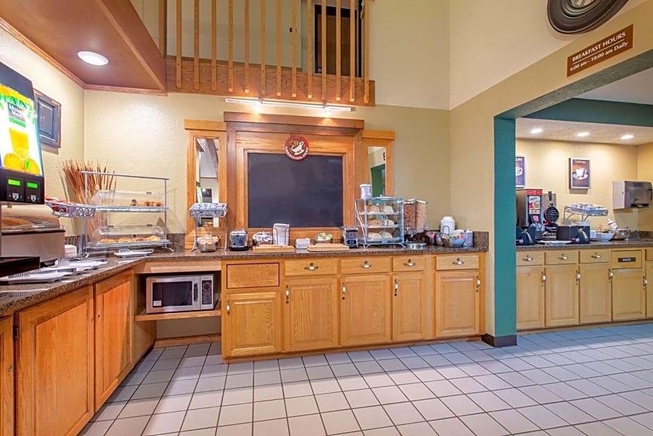 AmericInn by Wyndham Chippewa Falls