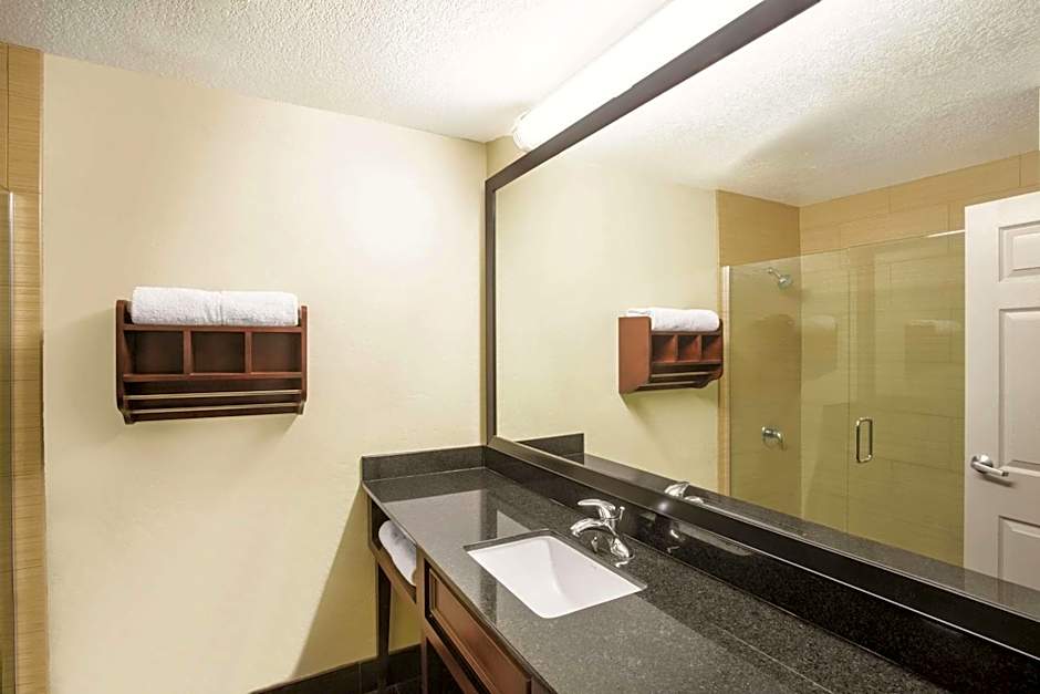 La Quinta Inn & Suites by Wyndham Conference Center Prescott