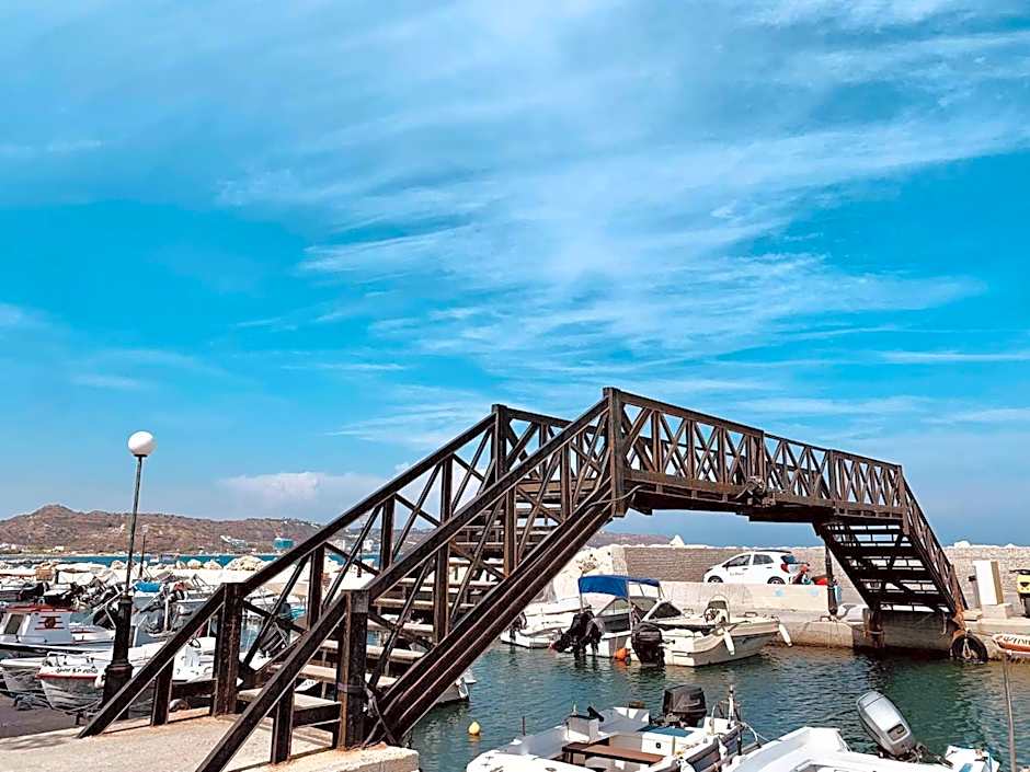 Peter's Place Studios & Suites