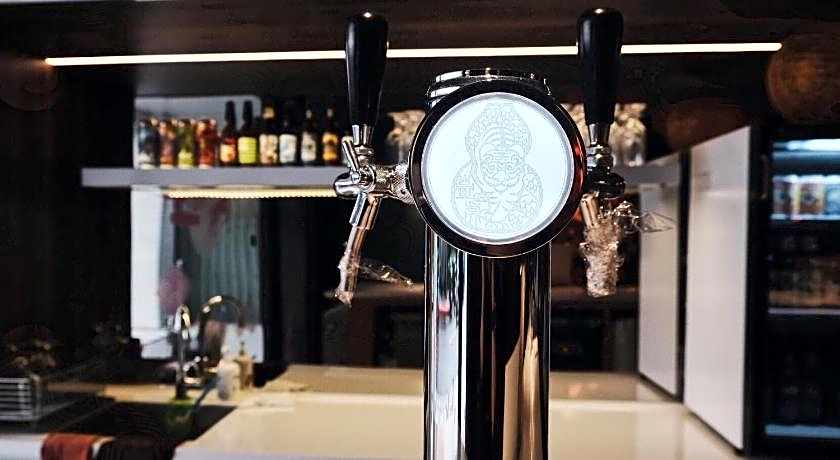 Bouti Waterfront Hotel