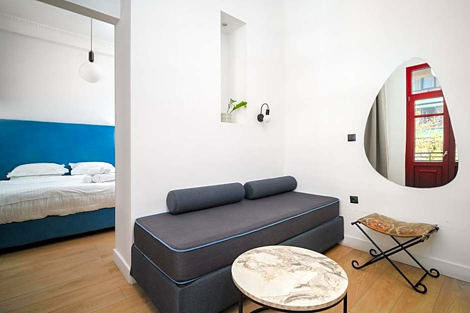 The Maroon Bottle Hotel