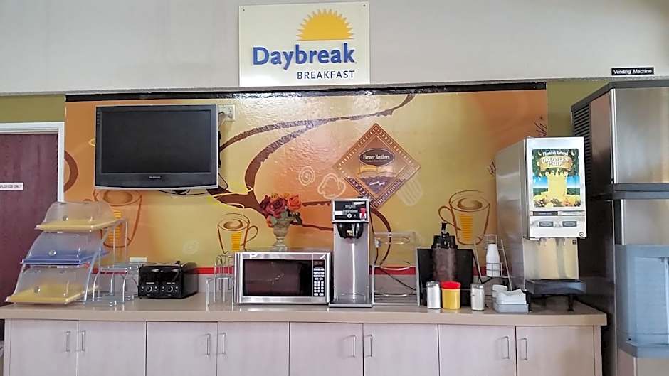 Days Inn by Wyndham Buena Park