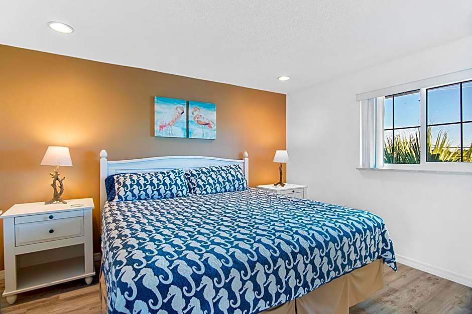 Escape Coastal Resort on Casey Key