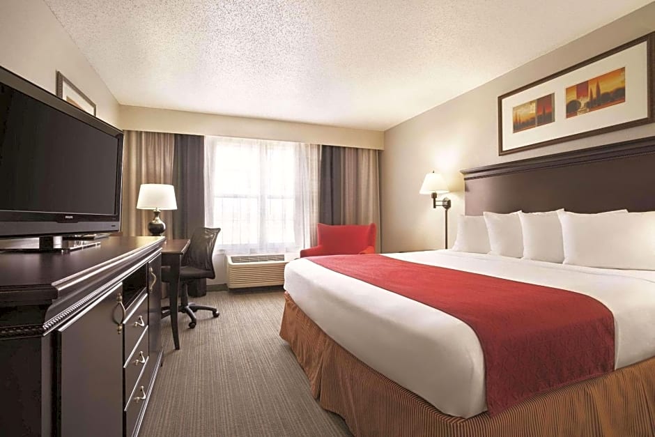 Country Inn & Suites by Radisson, Moline Airport, IL