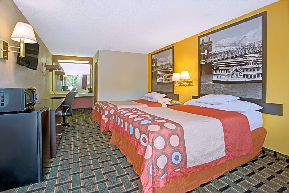 Super 8 by Wyndham Cincinnati OH