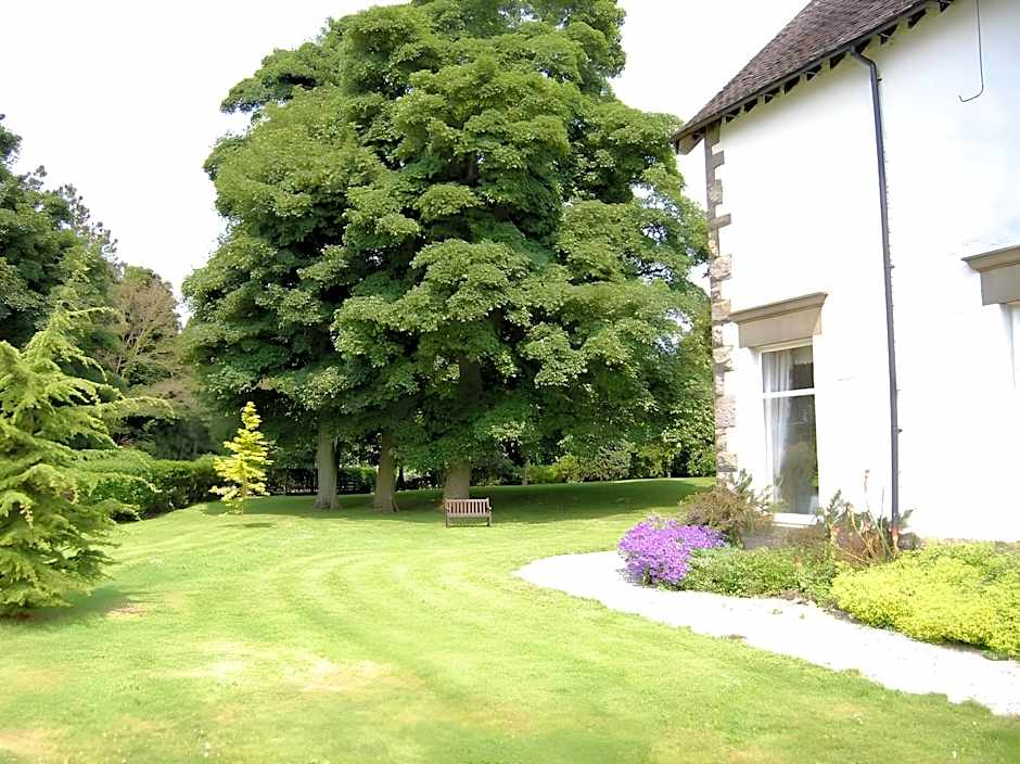 Newton House Hotel