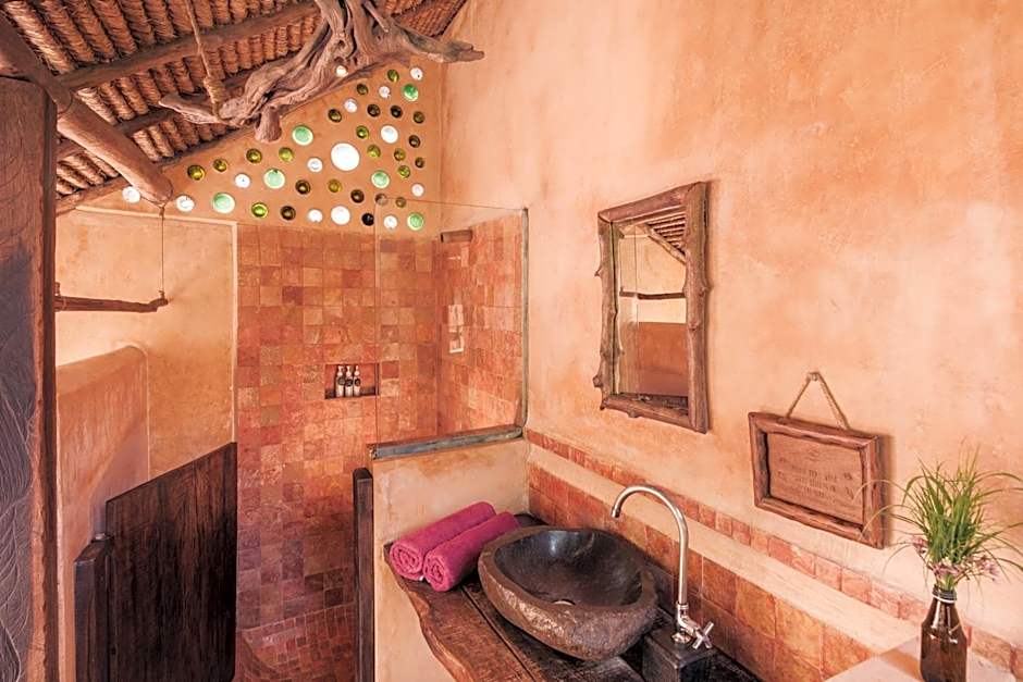 Gili Asahan Eco Lodge & Restaurant