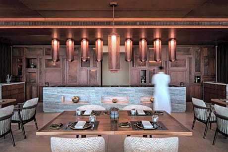 Banyan Tree Alula