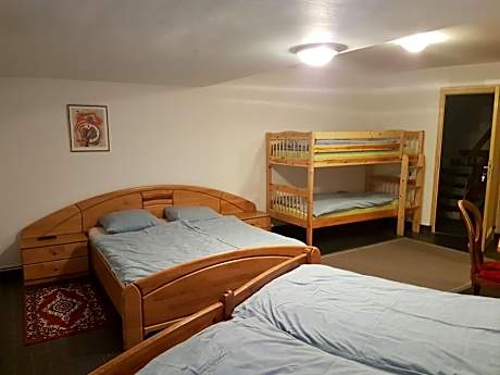 6-Bed Mixed Dormitory Room