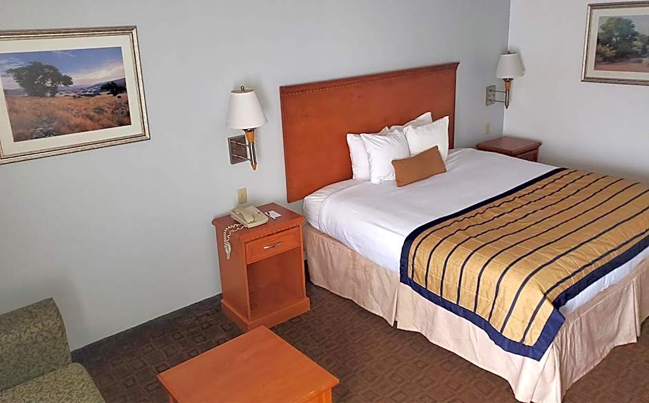 Photo 1 of 4 of 1 King Bed