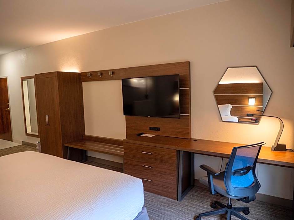 Holiday Inn Express & Suites Greenville Airport By IHG
