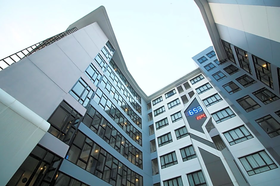 Xen Hotel Nakhon Pathom