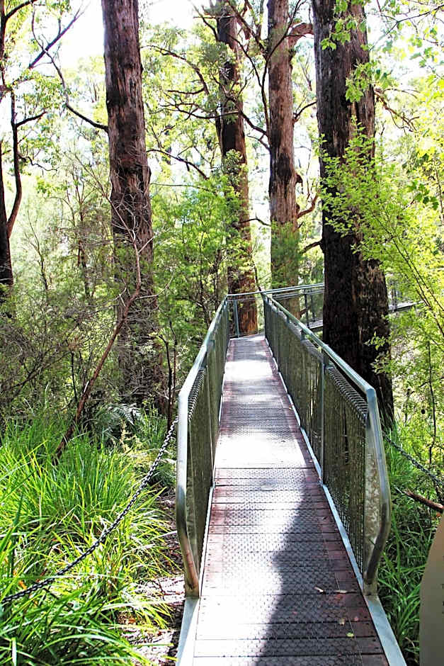Nornalup Riverside Chalets