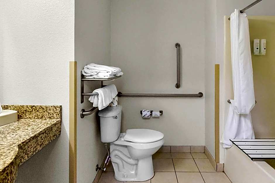 Quality Inn Near Interstate I94