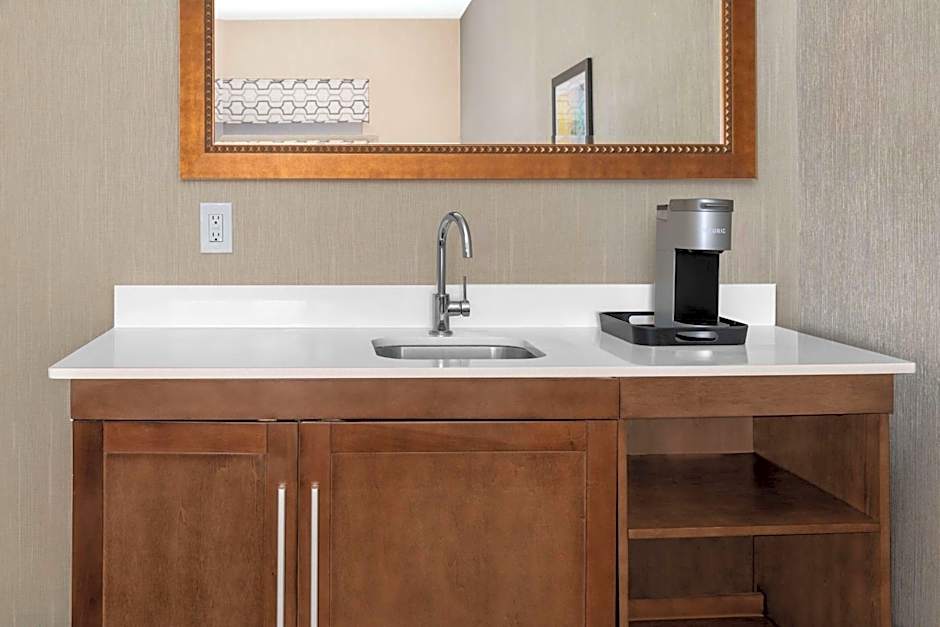 Hampton Inn By Hilton & Suites Sacramento - Cal Expo