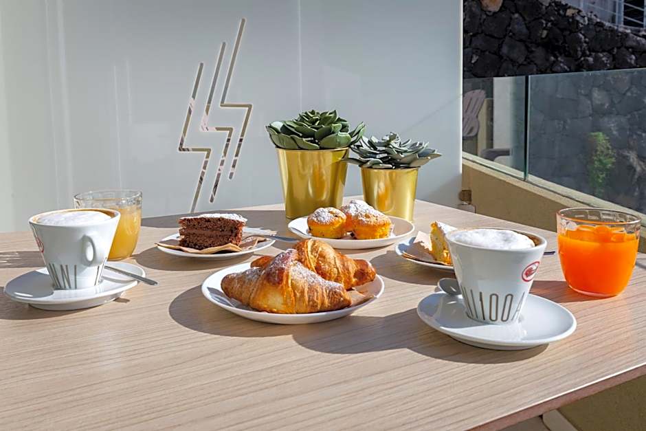 Zeus Residence Hotel