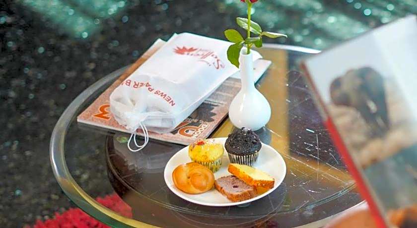 Hotel Saffron Leaf
